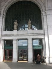 115 Eingangsportal.JPG